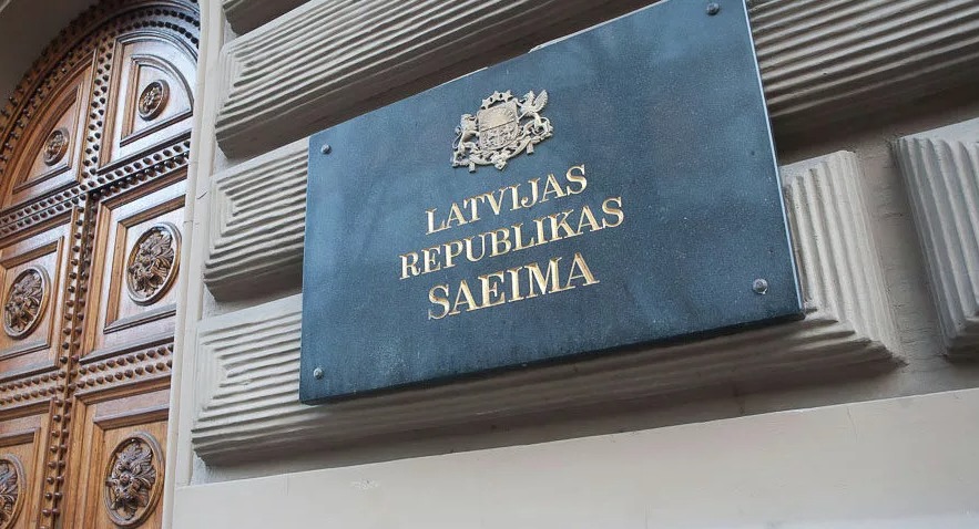 В Латвии приняли закон о лишении гражданства за поддержку спецоперации на Украине 