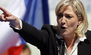 Франция покинет НАТО в случае победы на президентских выборах Марин Ле Пен
