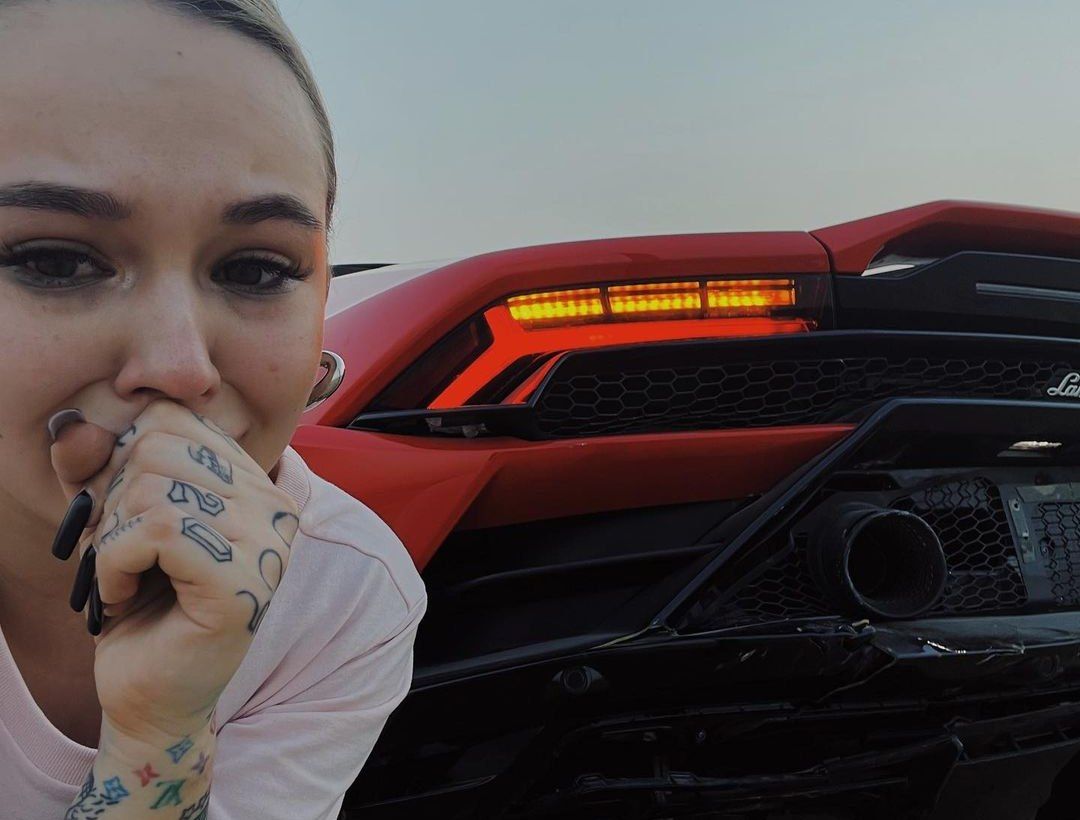 Инстасамка попала в ДТП в Дубае и разбила чужой Lamborghini