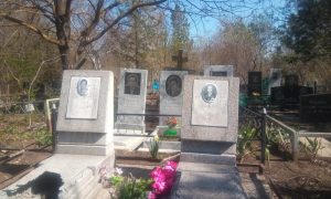 В Ростове-на-Дону вандалы разгромили могильную плиту участника Великой Отечественной войны