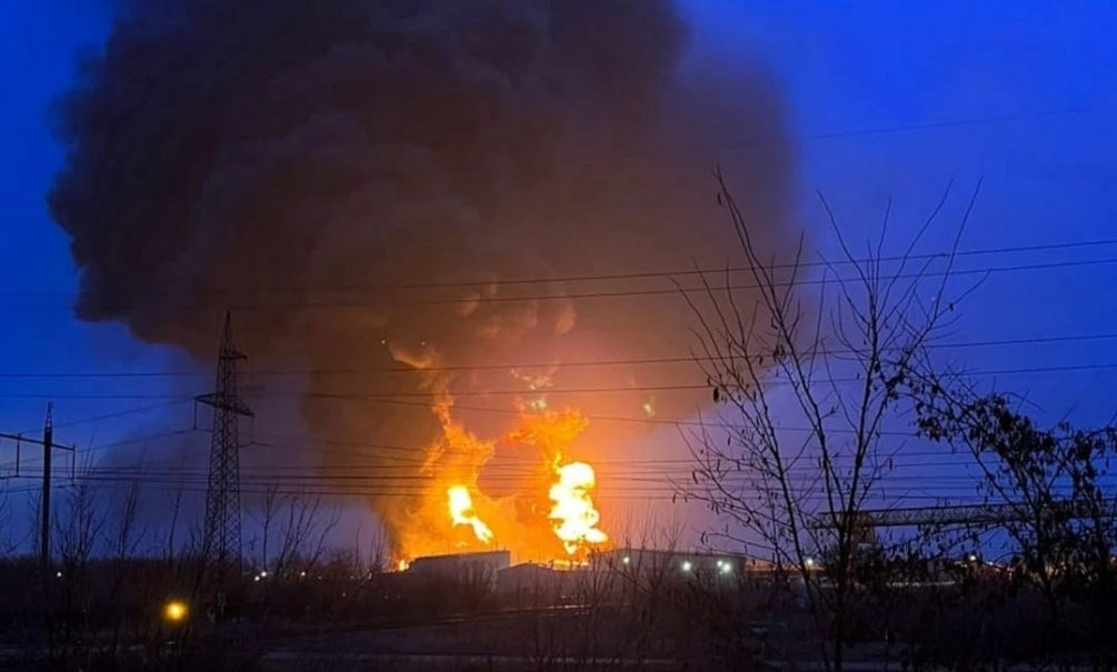 Украинские вертолеты уничтожили нефтебазу под Белгородом 