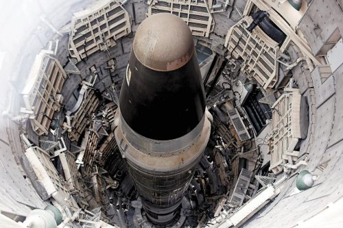 Южная Корея собирается разместить у себя ядерное оружие США для сдерживания КНДР