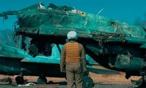 «Купи мне боевой самолет»: украинские летчики попросили самых богатых людей планеты скинуться и купить им истребители