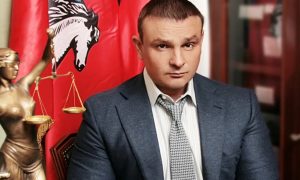 Суд в Москве арестовал «звездного» адвоката Вадима Лялина, защищавшего Алану Мамаеву