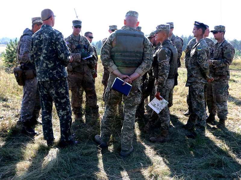 «Тут я командую, а не украинцы»: французский журналист раскрыл, кто реально отдает приказы на Украине 