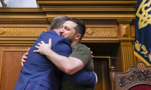 Поцелуй иуды: как под вывеской оказания братской помощи Украине строится Речь Посполитая от моря до моря