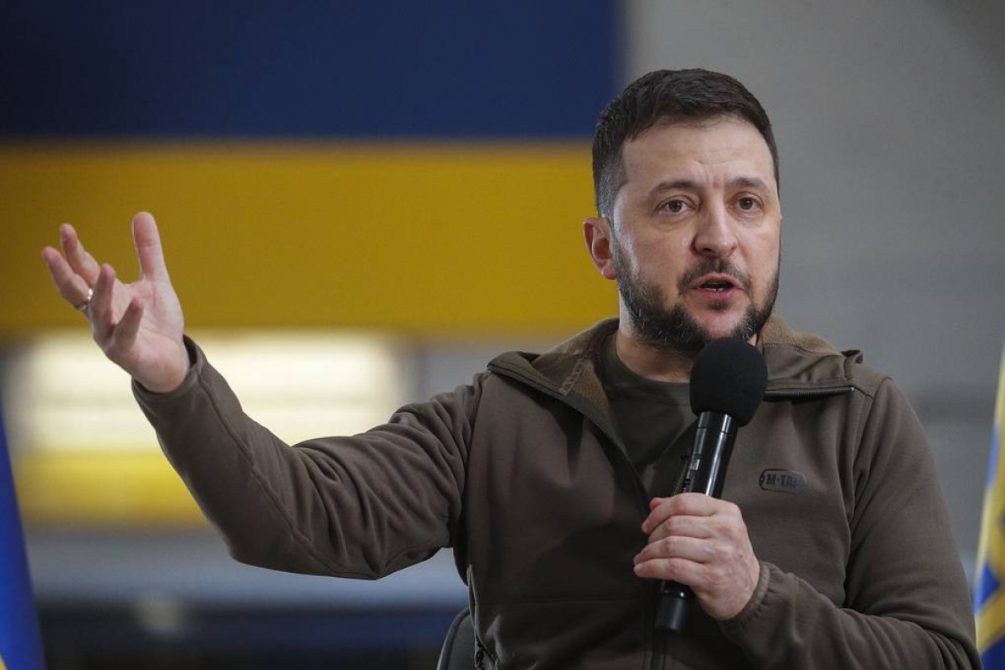 Найдена замена Зеленскому, на Украине назревает военный переворот — МК