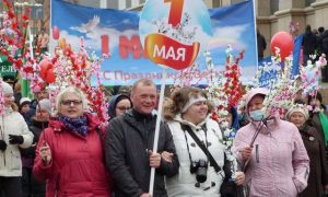 Исследование показало, что лишь 15% россиян считают 1 Мая праздником всех трудящихся