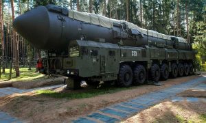 Без ядерного оружия победить не сможем: полковник ВДВ рассказал о перспективах столкновения с Западом