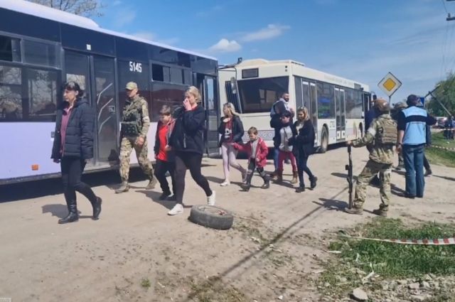 Освобожденная сотрудница “Азовстали” рассказала о засевшем в бункере комбината генерале НАТО