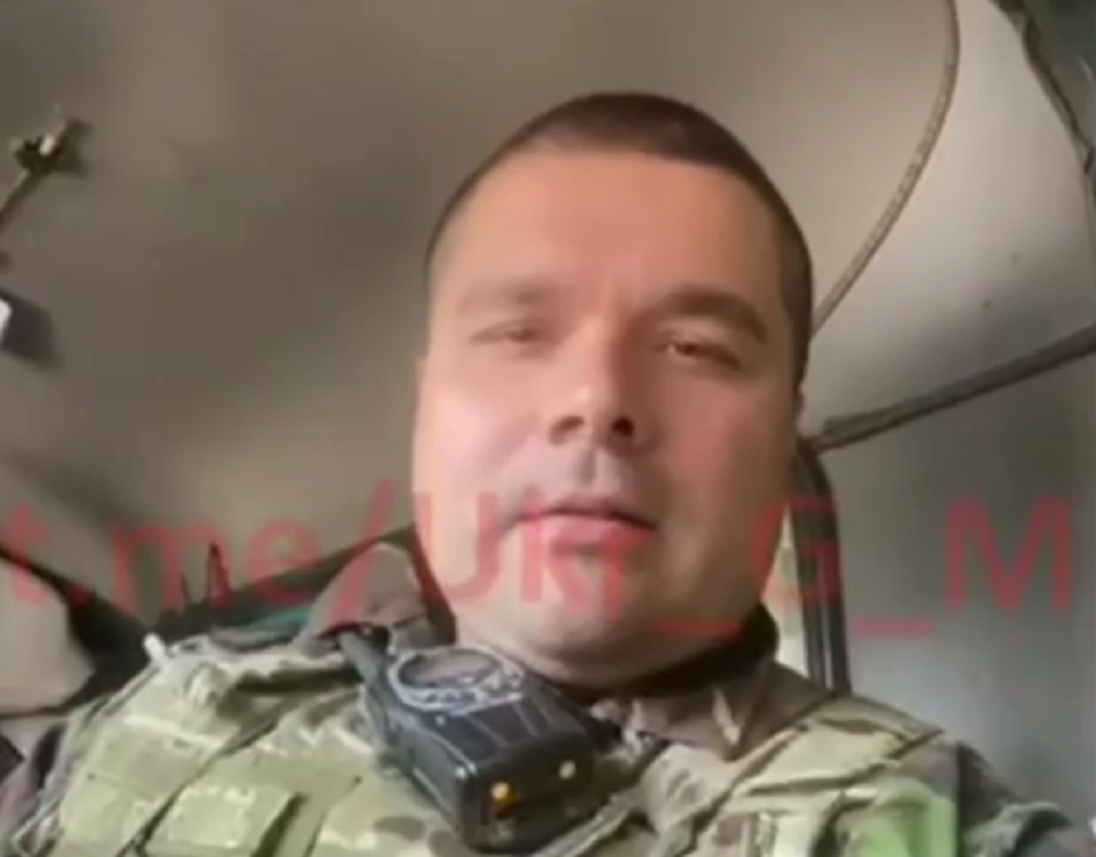 Боец ВСУ предложил расстреливать сбежавших заграницу депутатов Рады