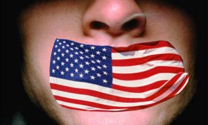 В США официально вводится цензура: зачем администрация Байдена создает Совет по управлению дезинформацией