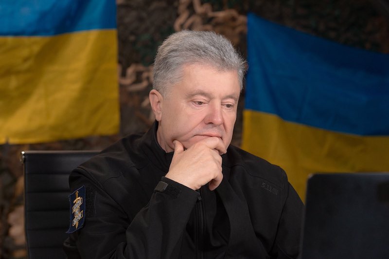 Дубль два: пограничники Украины предотвратили побег Порошенко 