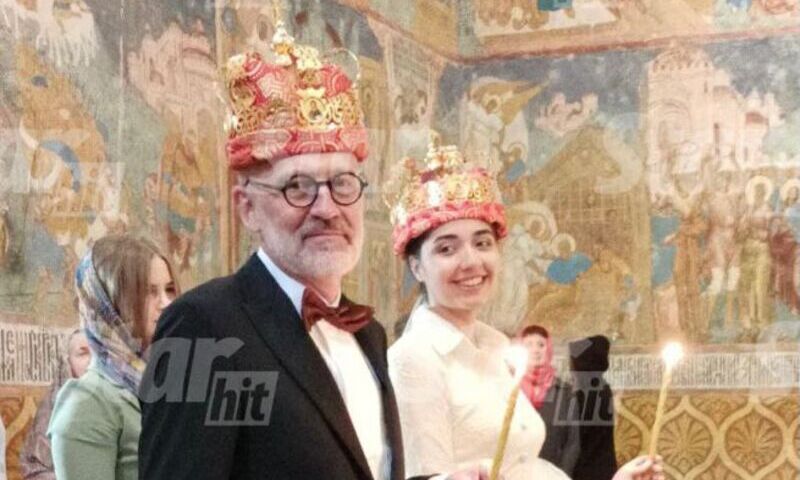 58-летний Александр Гордон женился на 20-летней студентке 