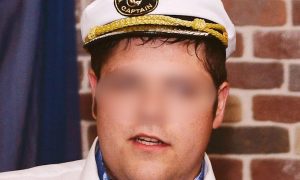 Распахнул ширинку перед школьницами: учителя года России из Самары арестовали за домогательство к малолеткам