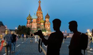 В Москве загадочно пропали 38 туристов из Ирака. Среди них есть дети