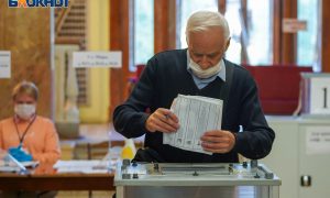«Не отменишь по щелчку пальцев»: эксперты рассказали о том, состоятся ли губернаторские выборы в 2022 году