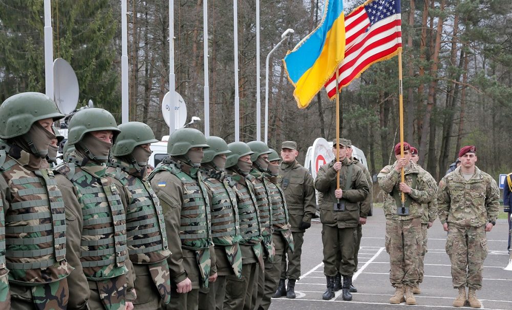 Эксперты назвали семь признаков полноценного участия американцев в конфликте на Украине