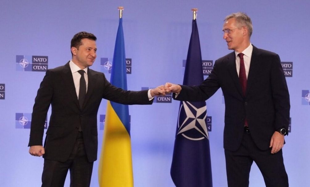 Мир не нужен: в НАТО заявили, что конфликт на Украине должен быть решен только военным путем 