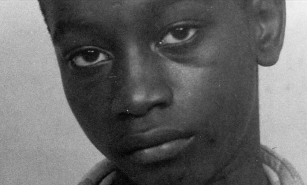 Десять минут на приговор, 70 лет на оправдание: история мальчика, ставшего самым юным казненным заключенным в XX веке 