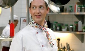 Звезда сериала «Кухня» располнел до 100 килограммов: как теперь выглядит актер