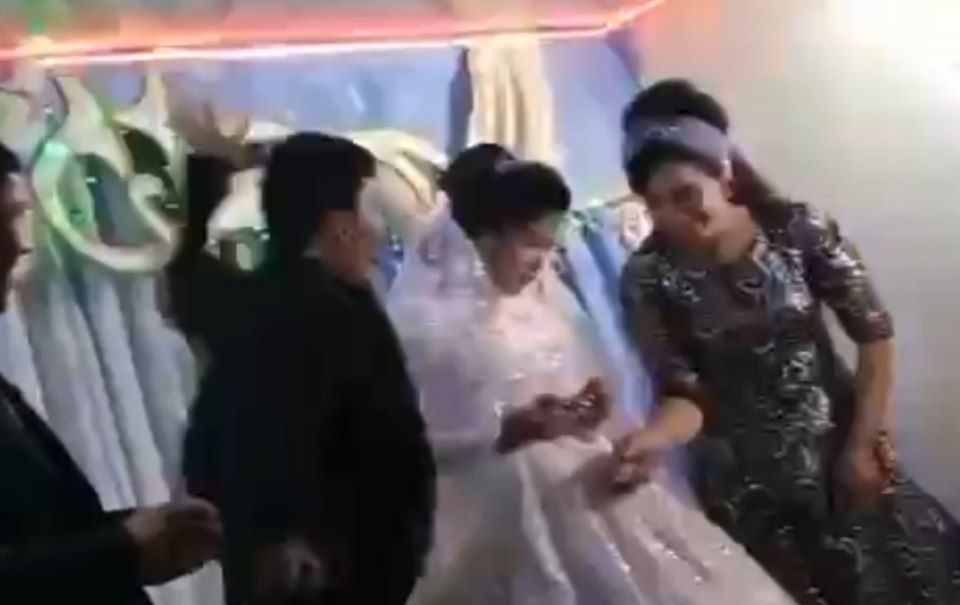В Узбекистане жених ударил невесту из-за ее победы в конкурсе: как звезды отреагировали на скандал 