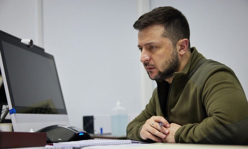 Открыто и матом: украинские военные готовятся «скинуть» Зеленского из-за расчленения страны 