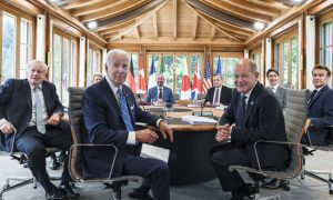 «Отвратительное зрелище»: Путин посмеялся над захотевшими стать круче него лидерами G7