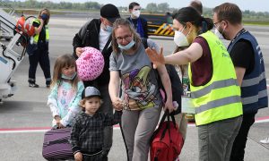 Нам тут не рады: посол Украины обвинил немцев в отсутствии гостеприимства по отношению к беженцам