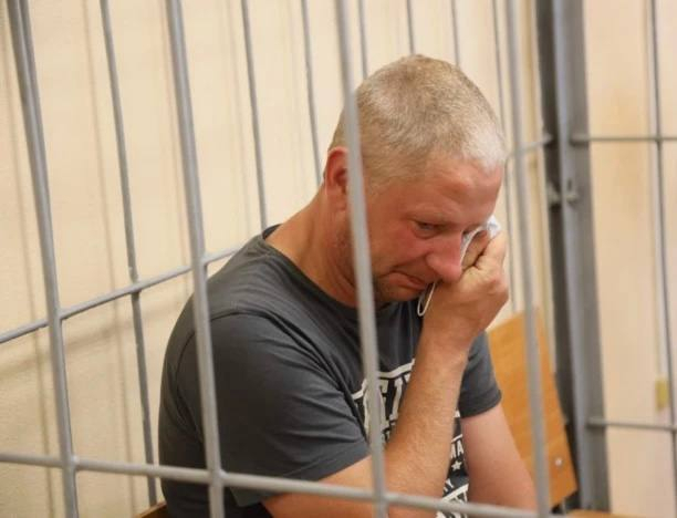 Сбил девятиклассницу, а потом зарезал, чтобы уладить проблемы: экс-полицейскому вынесли приговор в Самарской области 