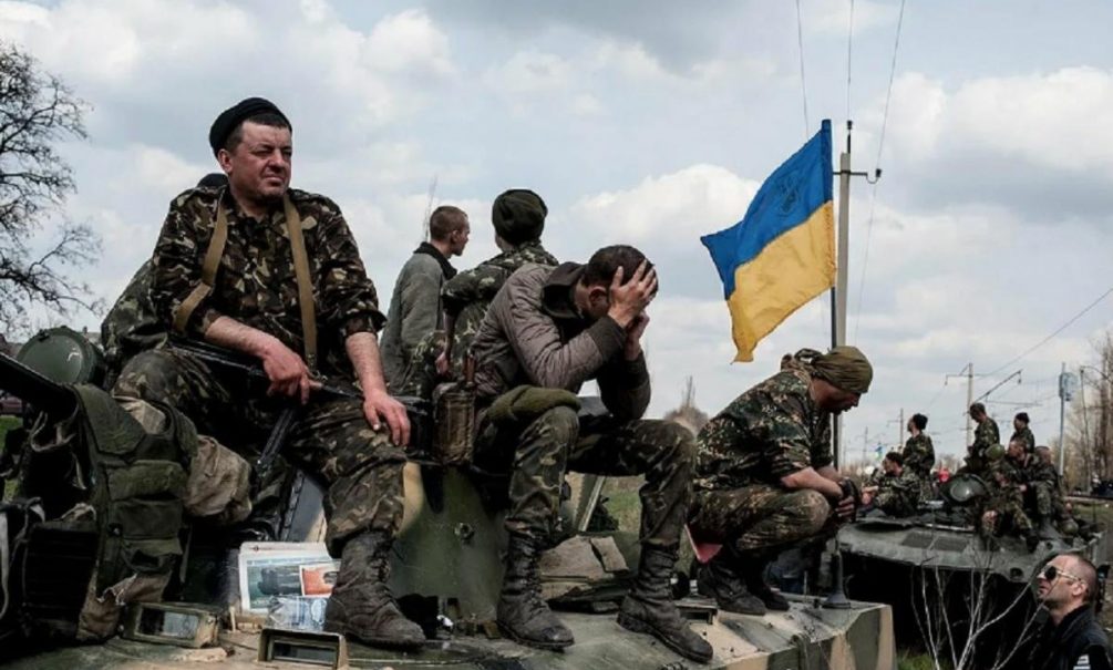 Американский полковник определил сроки разгрома группировки ВСУ В Донбассе