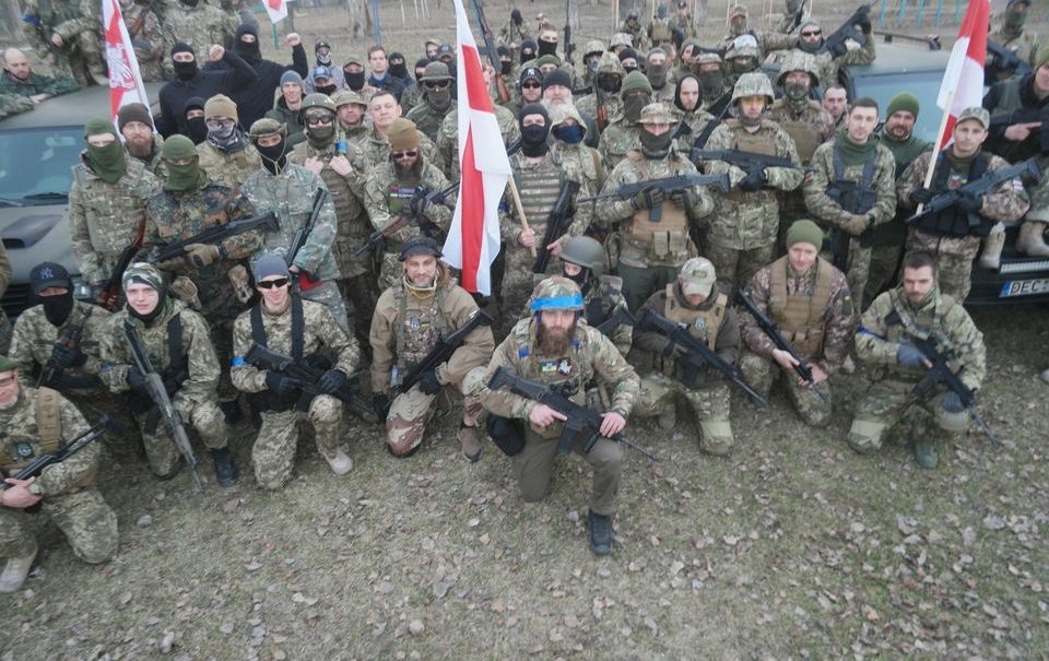 В плен попали воюющие на Украине белорусские националисты, замешанные в организации госпереворота на своей родине 