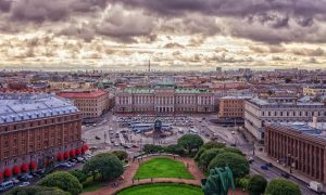 Петербургские чиновники во что бы то ни стало хотят иметь недвижимость с видом на обновленный Кронштадт