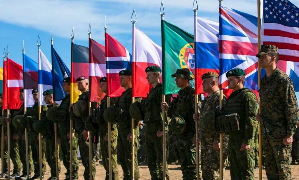В Совбезе заявили о подготовке западных стран к вооруженному конфликту с РФ 