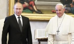 Папа Римский собирается ехать в Донбасс через Россию