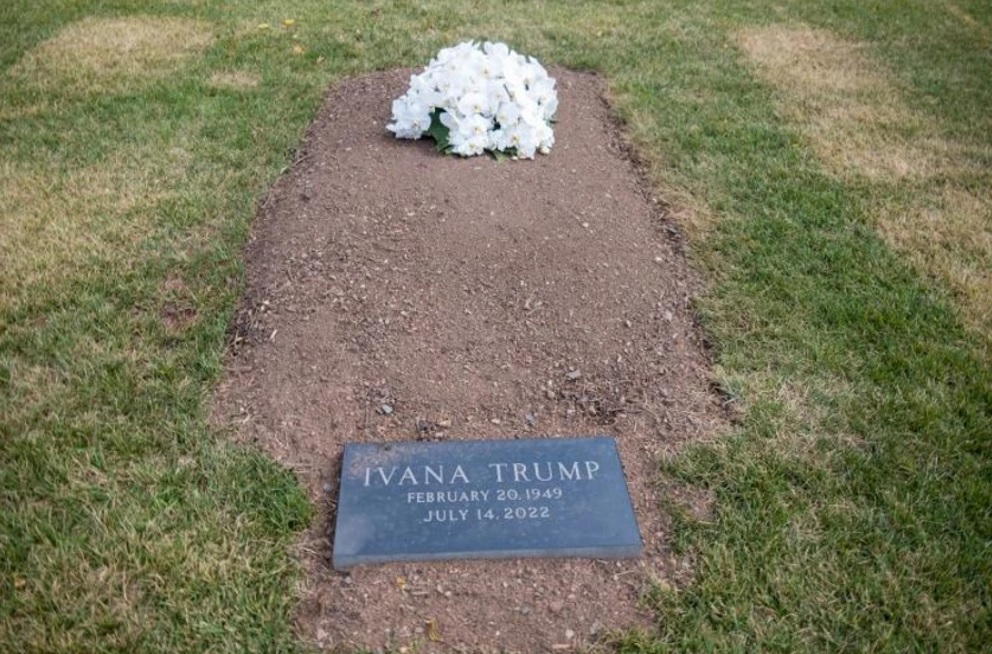 Решил сэкономить»: Дональд Трамп похоронил бывшую жену на поле для гольфа — Блокнот Россия