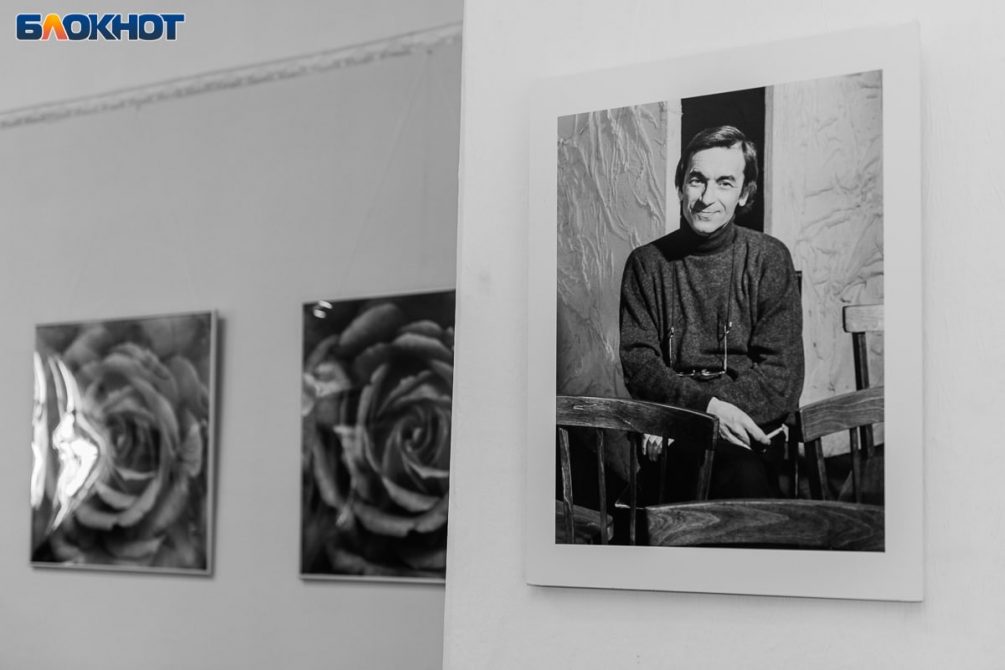 Портреты знаменитостей и интерьерные работы: в Москве состоялось открытие выставки фотографа Дмитрия Пискарева