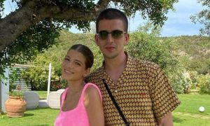 Милота дня: рэпер Федук с новорожденной дочерью играет на пианино