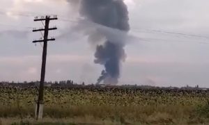 Очевидцы: склад боеприпасов горит на севере Крыма в селе Майское. Слышны взрывы