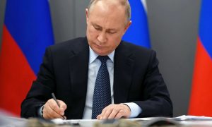 Путин подписал указ о выплатах беженцам с Украины, из ДНР и ЛНР