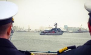 Румынский военный корабль подорвался на мине в Черном море