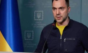 «Им по кайфу воевать»: на Украине призвали обманом отправлять украинскую молодёжь на фронт