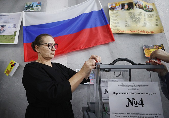 В Донбассе и на освобожденных территориях начался второй день референдума о присоединении к РФ 