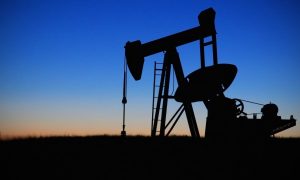 Запад хочет лишить Россию нефтяных доходов