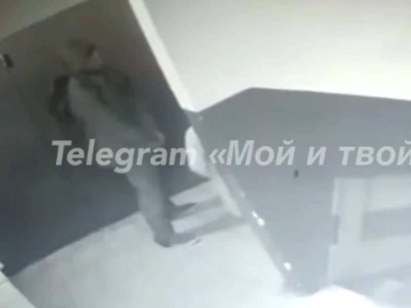 Расстегнул ширинку и притянул к себе школьницу: грязные действия педофила сняла камера в Воронеже 
