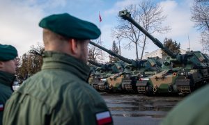 Для борьбы с Россией или захвата Украины? Польша создает самую большую армию в Европе