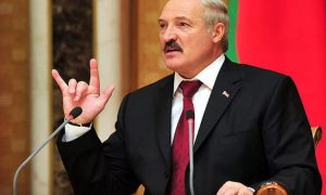 Лукашенко запретил расти ценам в Белоруссии