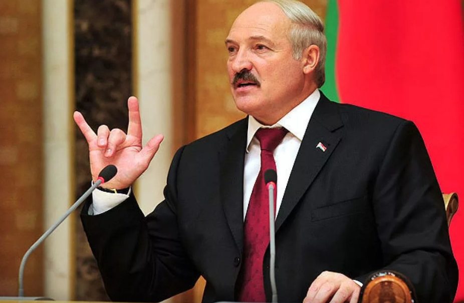 Лукашенко запретил расти ценам в Белоруссии 
