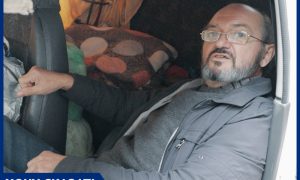 В центре Ростова-на-Дону семью инвалидов выселили в маленькую машину