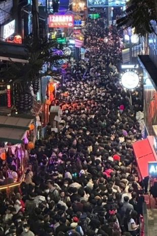 В Сеуле во время празднования Хэллоуина задохнулись более 90 человек